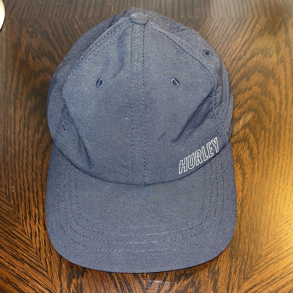 Hurley Cap - Picture 8 of 10